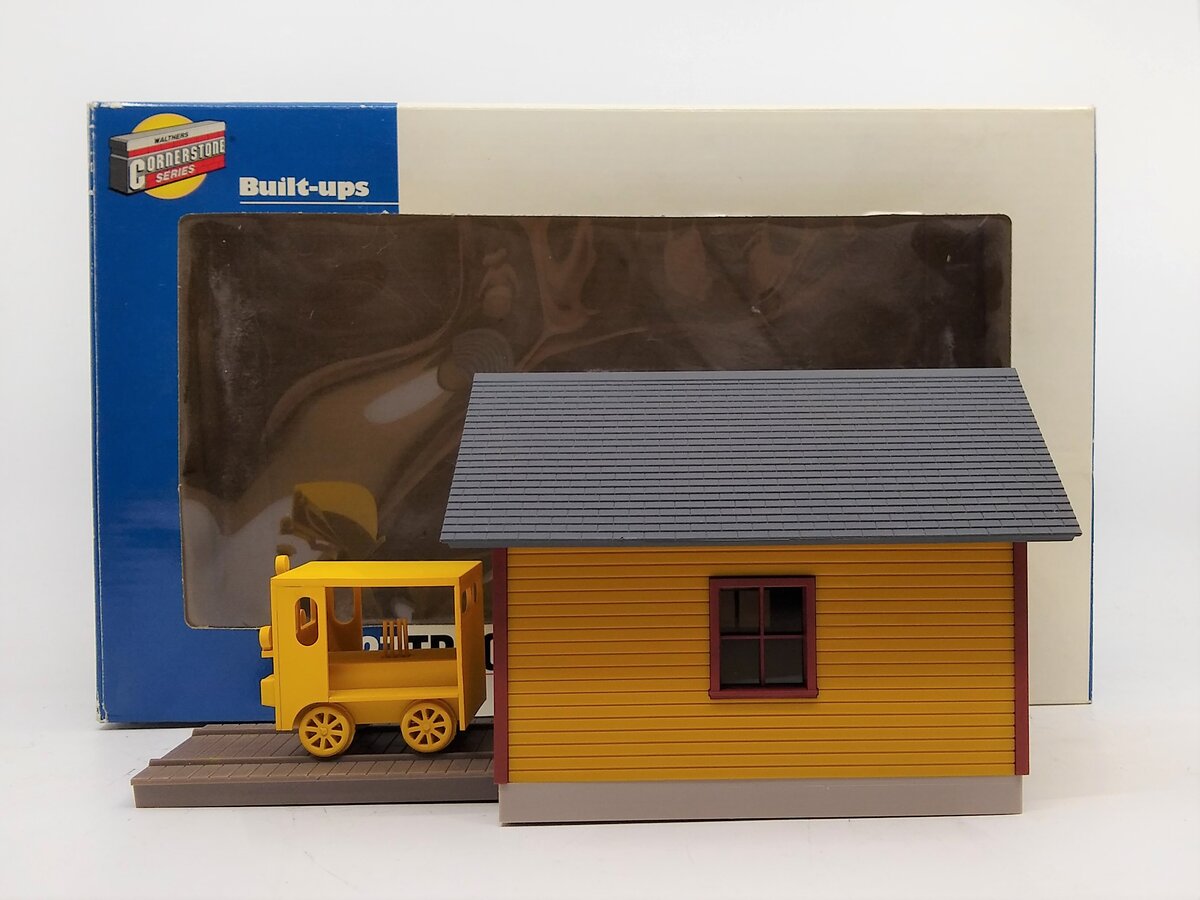 Walthers 933-2701 O / O27 Scale Built-Up Speeder Shed & Speeder