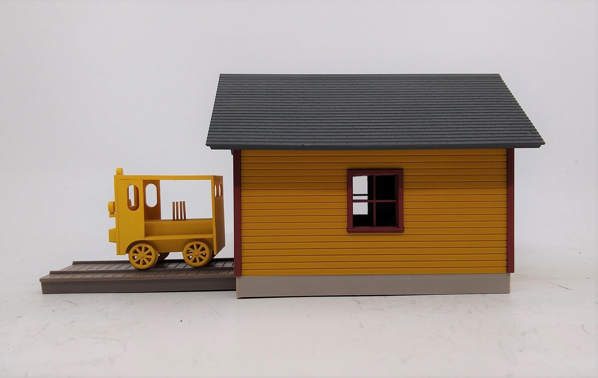 Walthers 933-2701 O / O27 Scale Built-Up Speeder Shed & Speeder