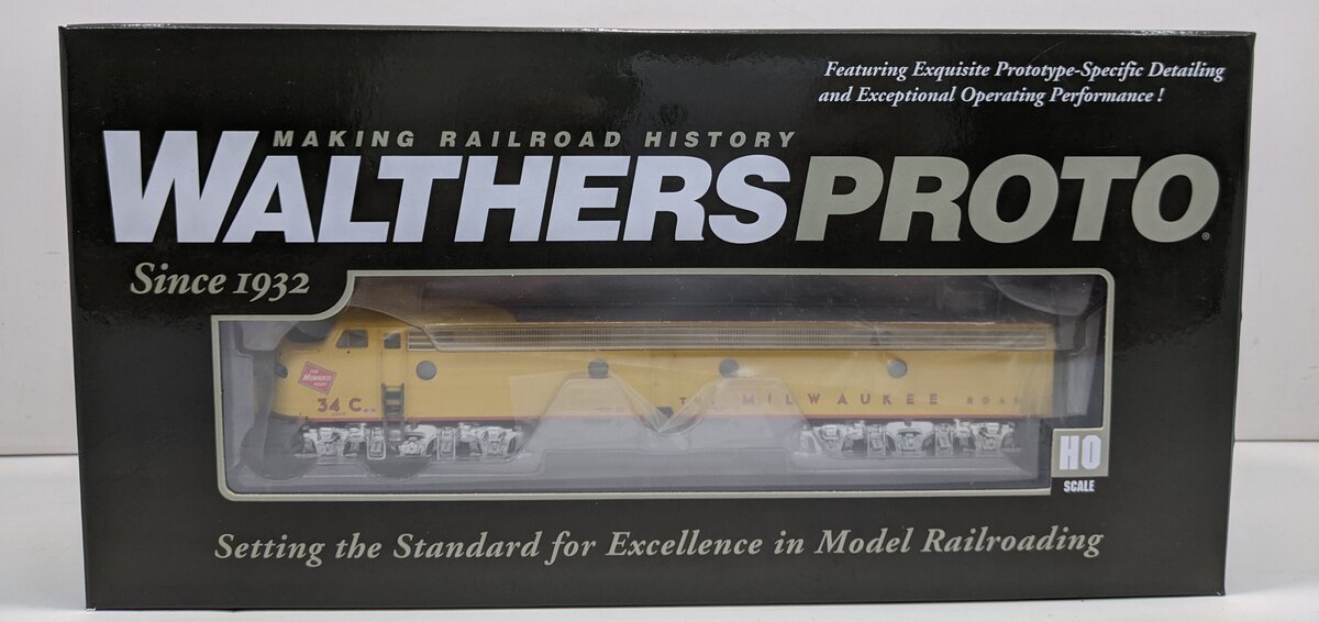Walthers 920-49383 HO Scale Milwaukee Road EMD E-9A Diesel Locomotive #34C