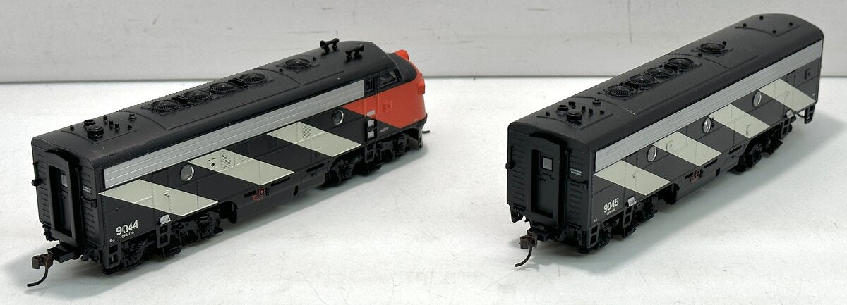 Athearn 80393 HO Canadian National Zebra F7 A/B Diesel Locomotive #9044 & #9045