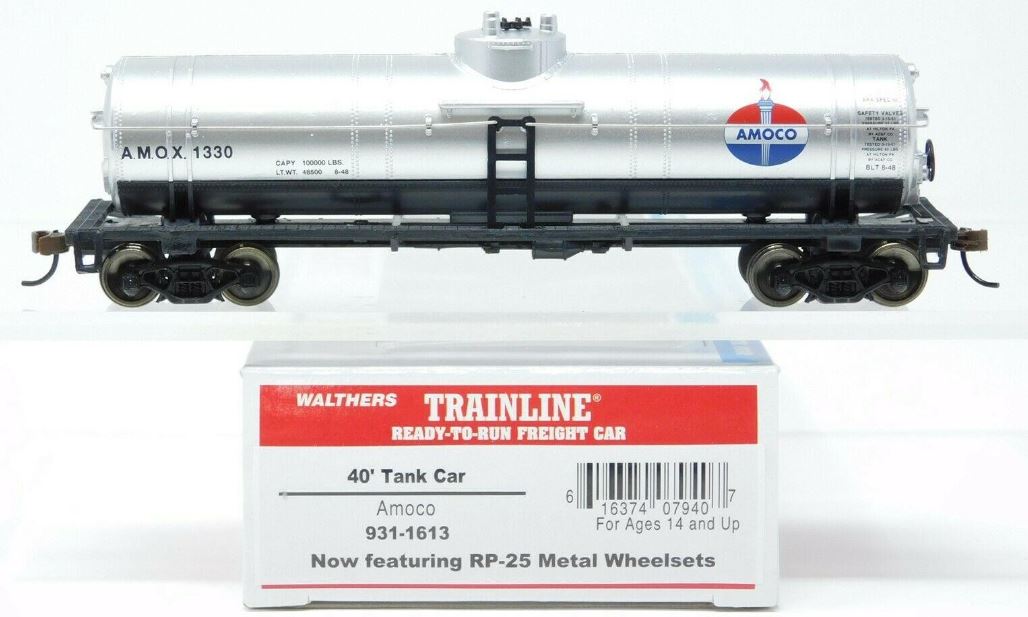 Walthers 931-1613 HO Scale Amoco Oil 40' Tank Car #1330