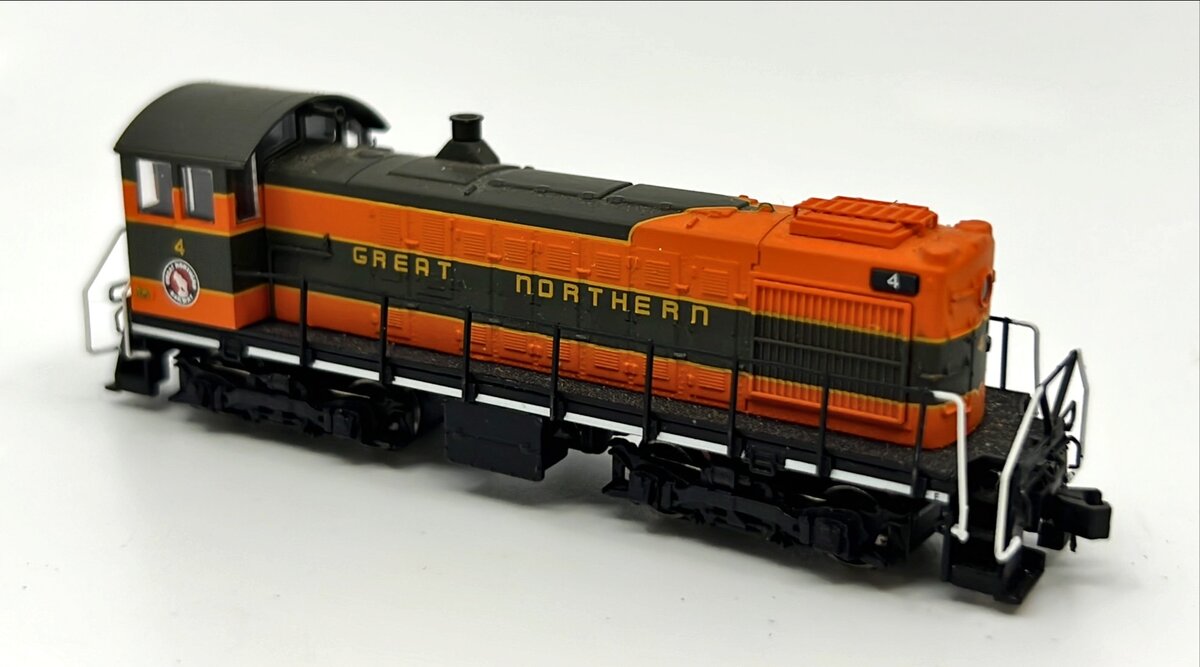 Atlas 40000722 N Great Northern Alco S2 Diesel Locomotive #4