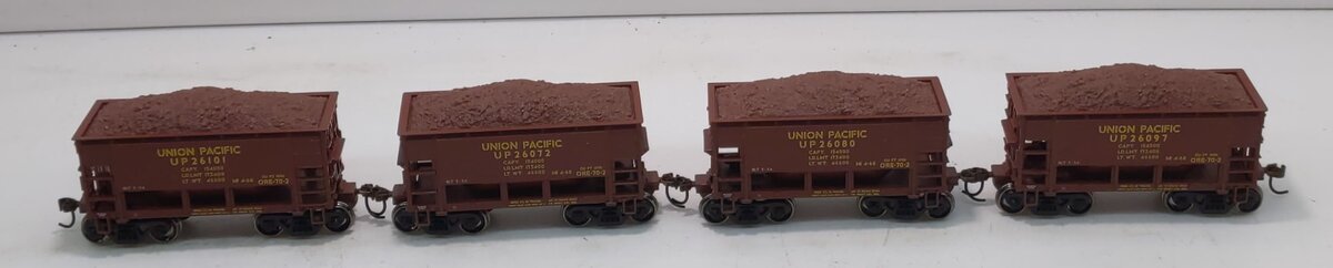 Athearn 87084 HO Union Pacific 24' Offset Ore Car with Load #1 (Set of 4)