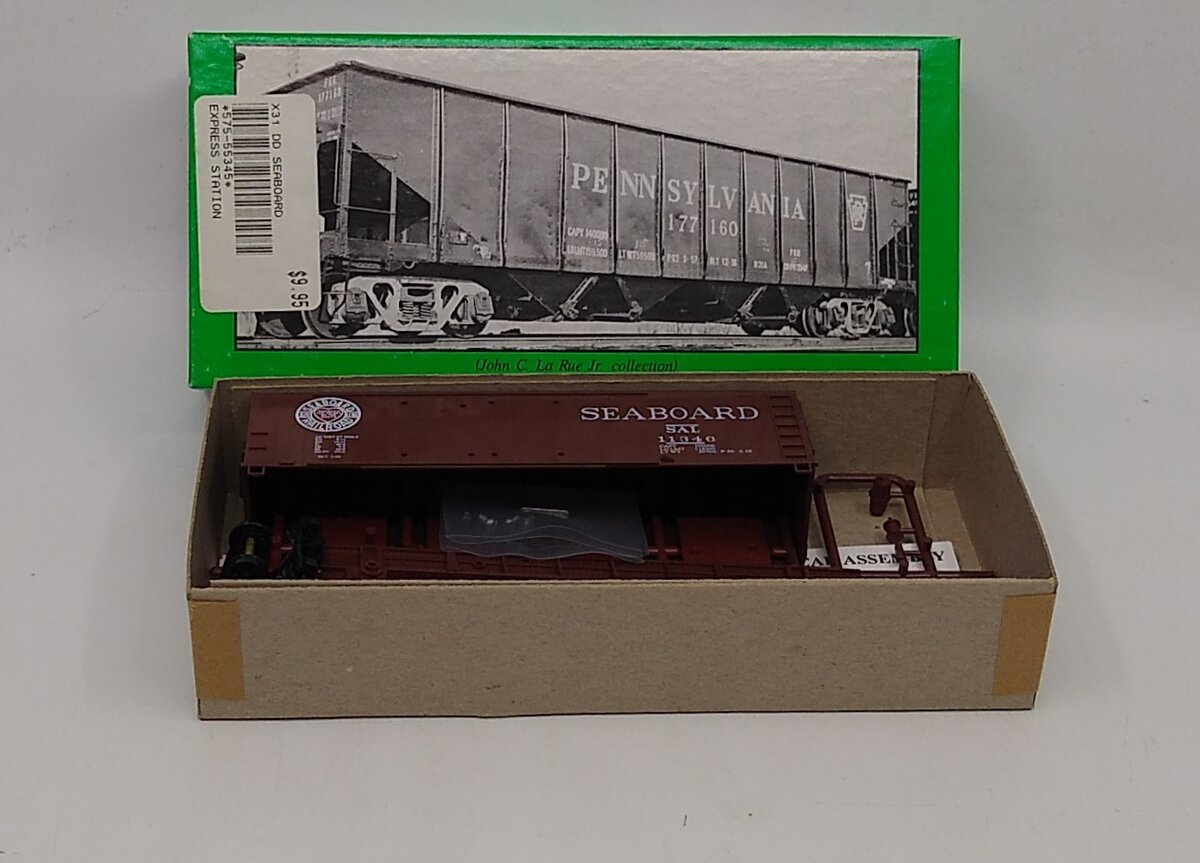 Bowser 55345 HO Scale 40' Seaboard Box Car Kit