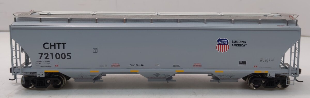 Athearn 89267 HO UP/CHTT Trinity 5161 cu ft Covered Hopper #721005