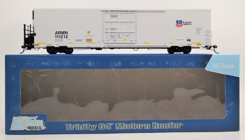 BLMA Models 52009 HO Union Pacific Trinity 64' Reefer Car #111212