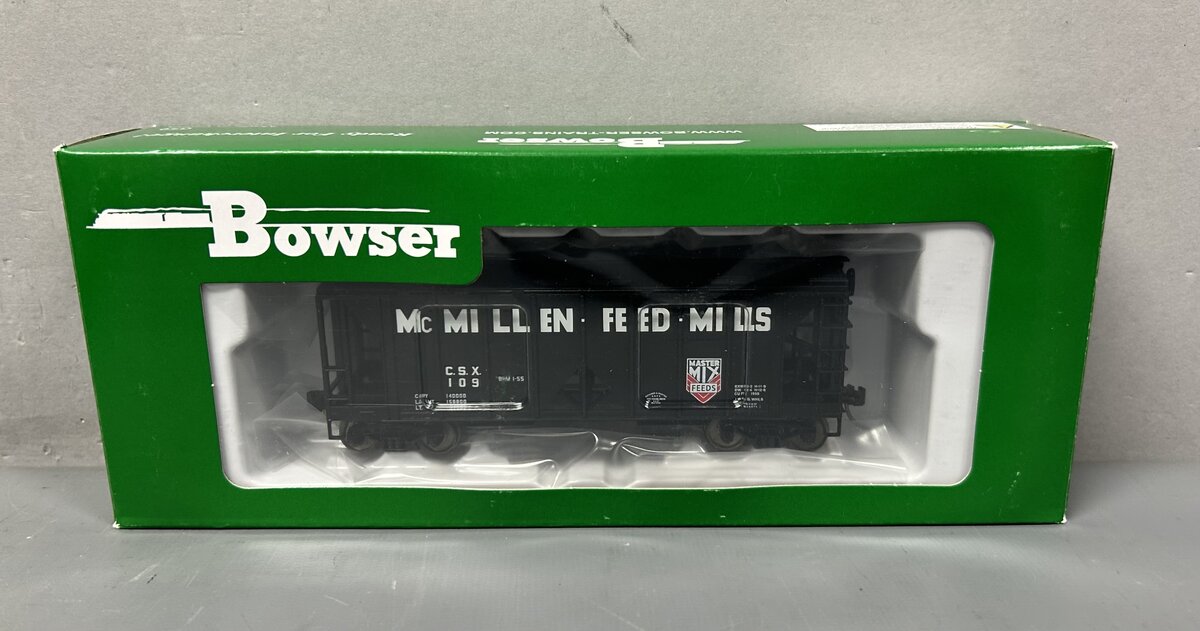 Bowser 42761 HO McMillen Feed Mills 70-Ton 2-Bay Covered Hopper RTR #109