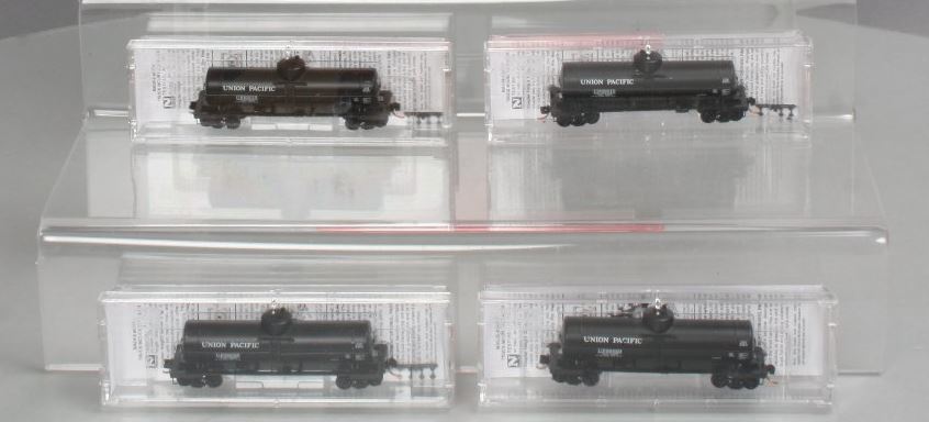 Micro-Trains 99300060 N Union Pacific Tank Car Runner Pack (Set of 4)