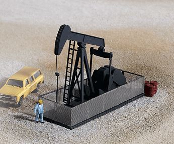Walthers 933-2614 N Scale United Petroleum Operating Oil Pump