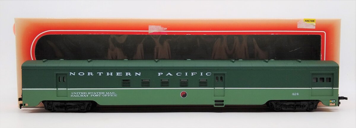 IHC 48195 HO Scale Northern Pacific Smooth Side RPO Car