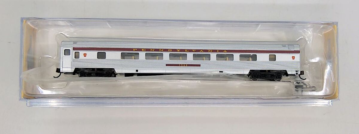 Bachmann 14752 N Pennsylvania 85' Fluted Streamline Coach w/Lighting