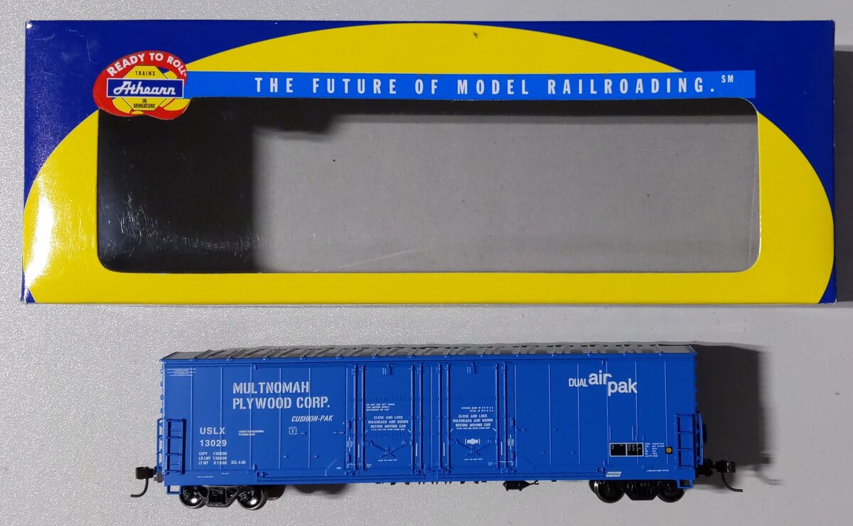 Athearn 91290 HO Scale Multnomah Plywood 50' Evans Double Plug Boxcar #13029