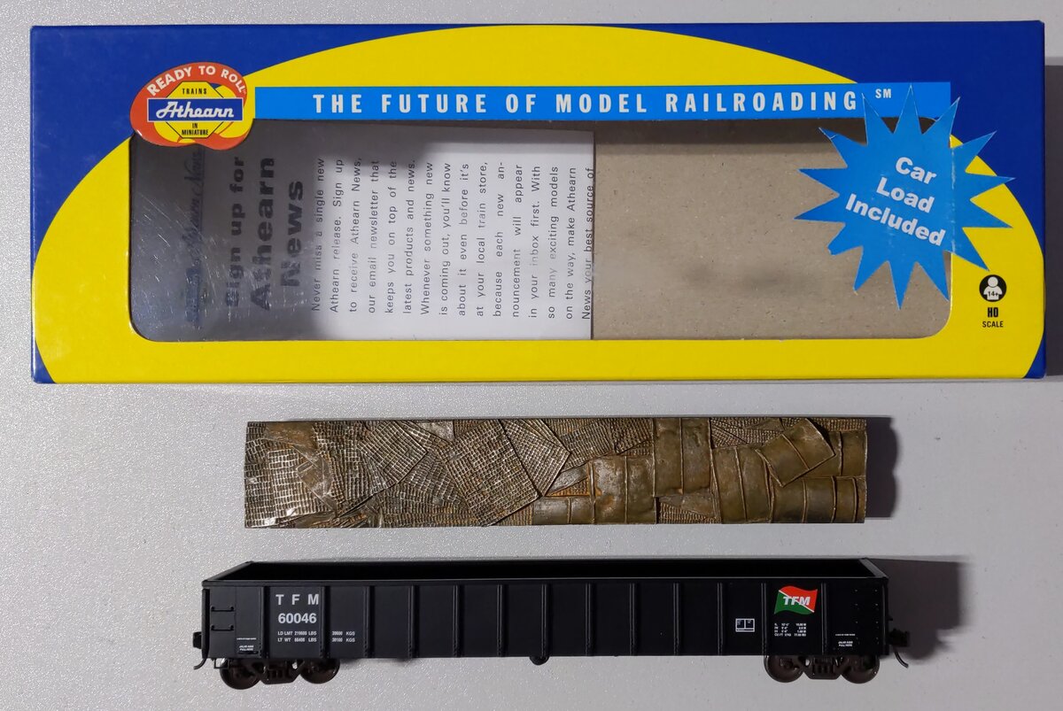 Athearn 96962 HO Scale TFM 52' Mill Gondola #60046 with Scrap Load
