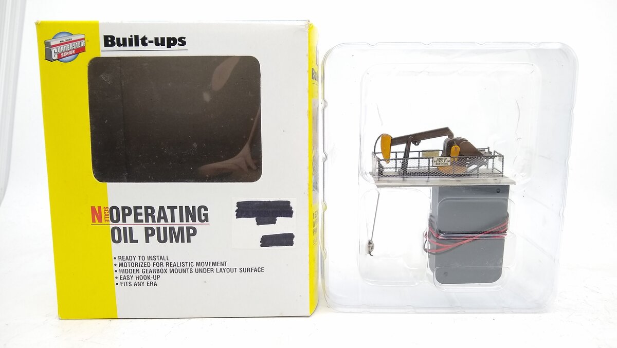 Walthers 933-2614 N Scale United Petroleum Operating Oil Pump