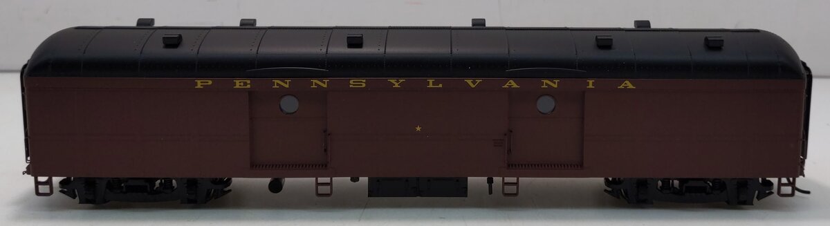 Walthers 920-17243 HO Pennsylvania B60b Baggage Car w/Porthole Windows