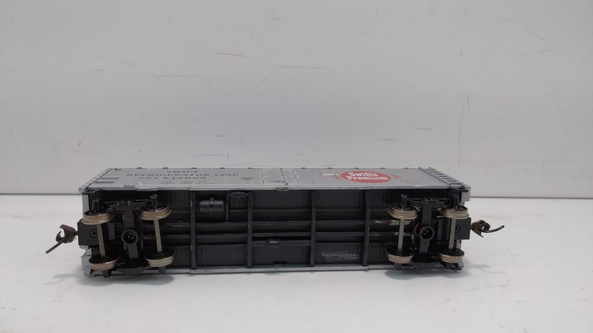 Model Power 2227 HO Swift 40' Reefer #15665