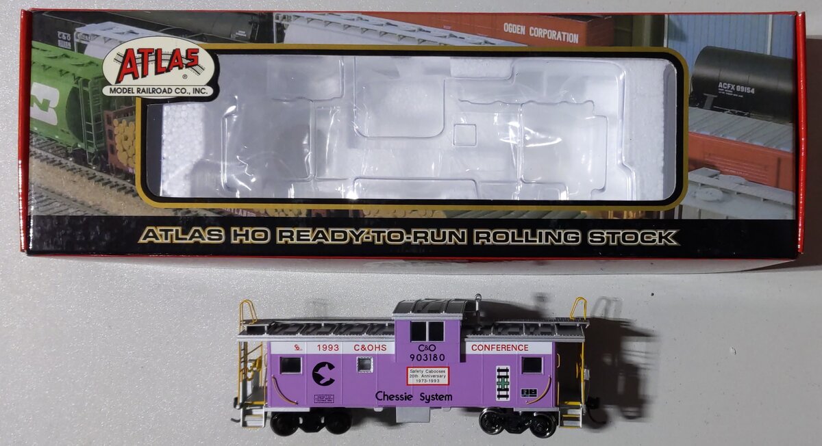 Atlas 1994 HO Scale Chessie Safety Extended Vision Caboose #903180