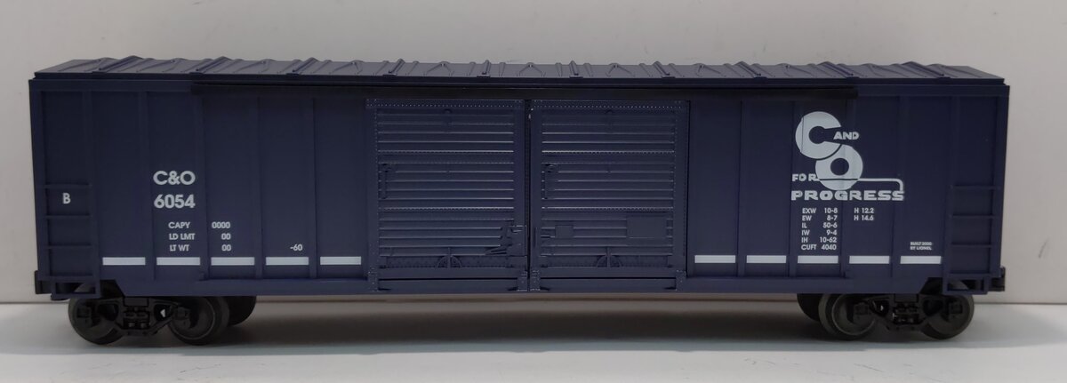 Lionel 6-17264 O Gauge C&O Double Door Standard Boxcar
