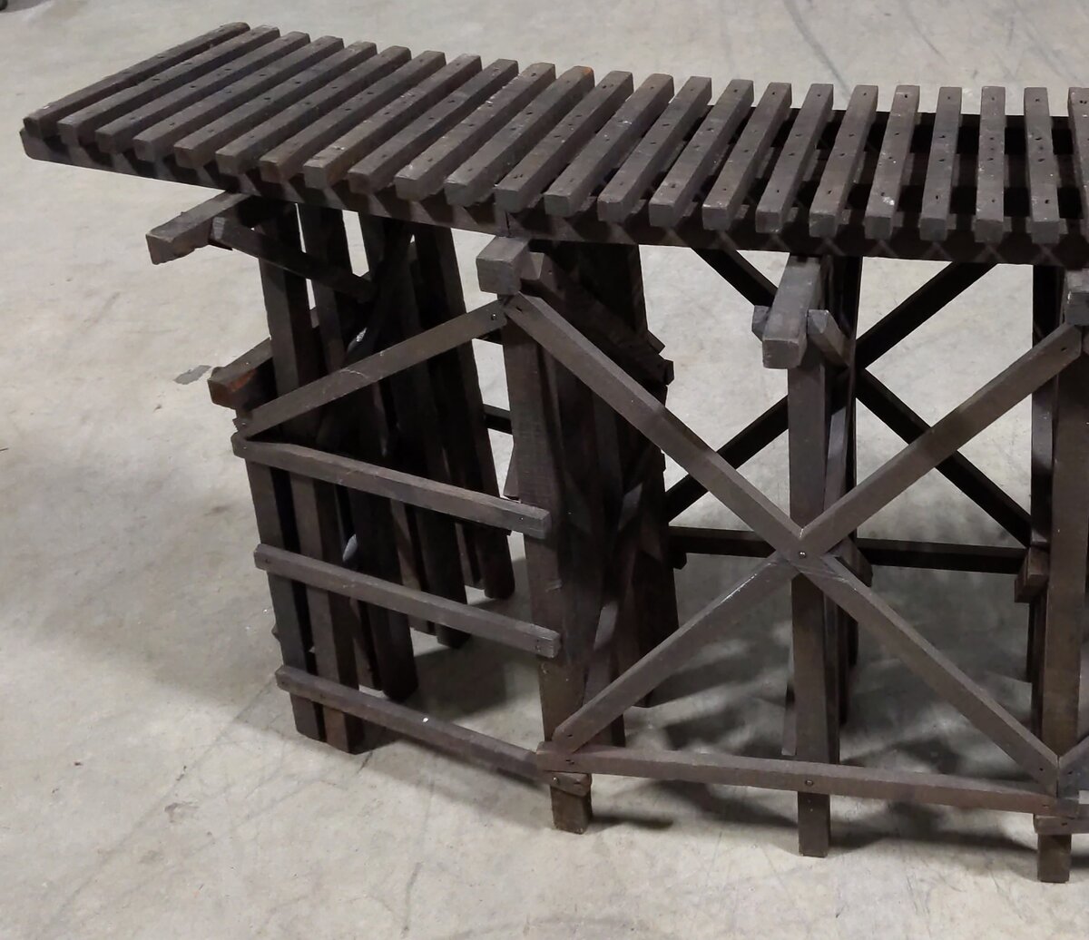 G Scale Wooden Curved Trestle Bridge EX