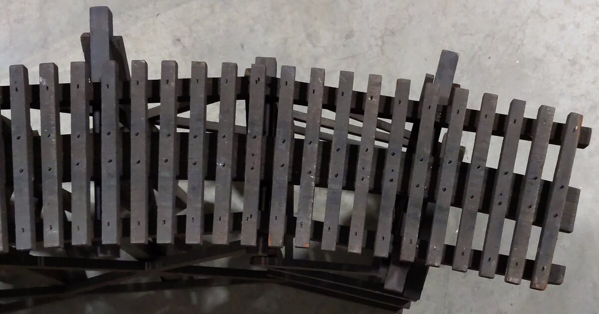 G Scale Wooden Curved Trestle Bridge EX