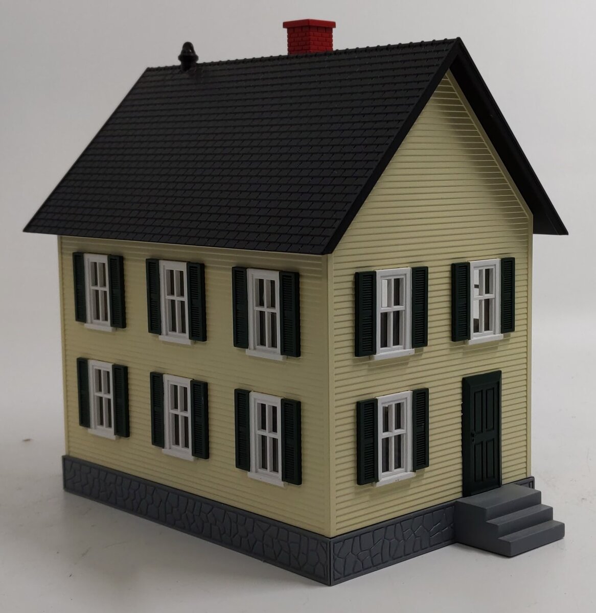 MTH 30-9023 Row House Yellow w/ Green Shutters