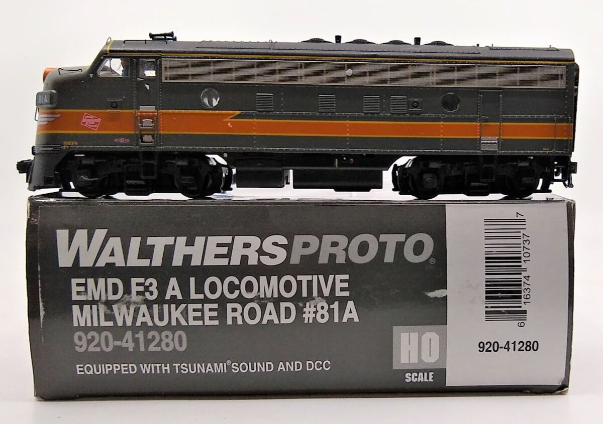 Walthers 920-41280 HO Milwaukee Road EMD F3A Tsunami Sound & DCC #81A