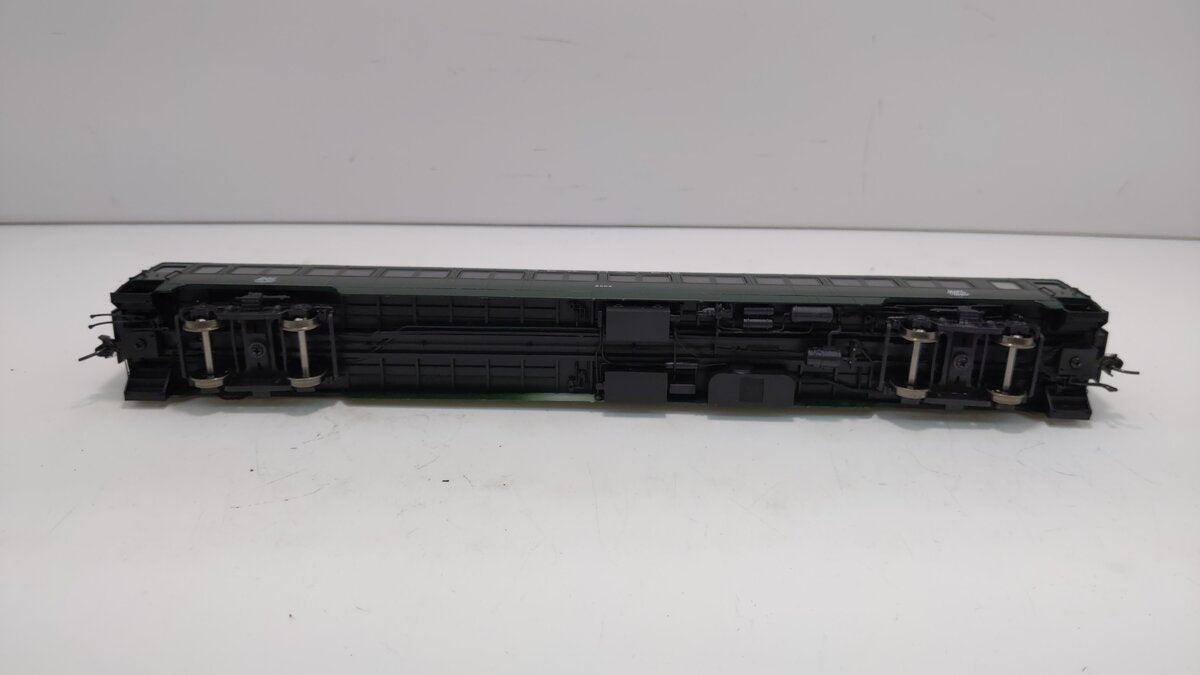 Rapido Trains 109107 HO New Haven 10-Window Smoker Coach #8506