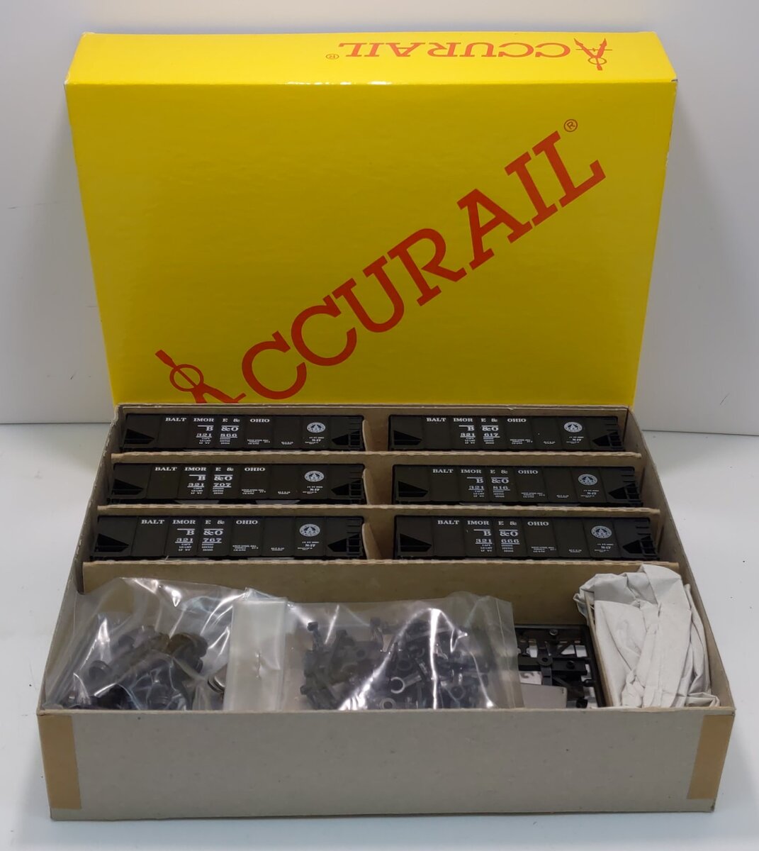 Accurail 2605 HO Scale Baltimore & Ohio USRA Hopper Kit (Pack of 6)