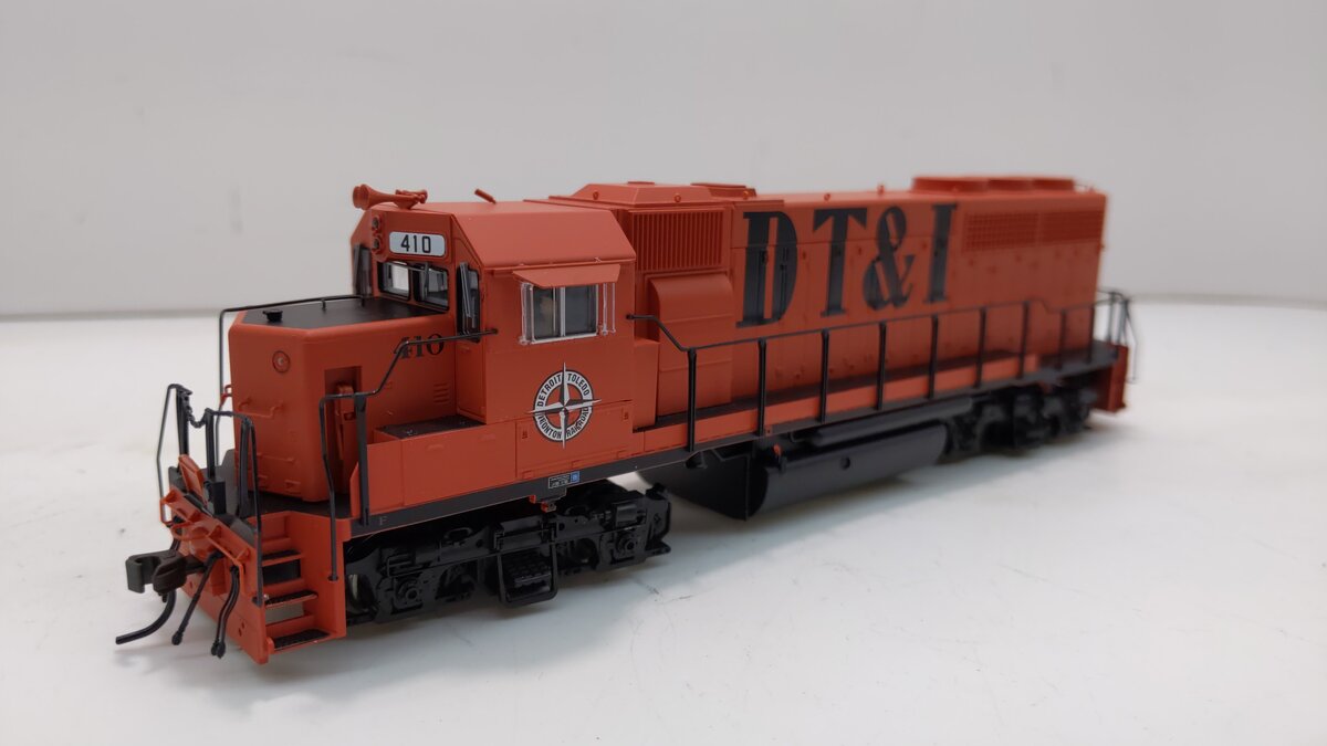 Atlas 10000389 HO DT&I GP40-2 Phase I Diesel Locomotive w/ DCC #410