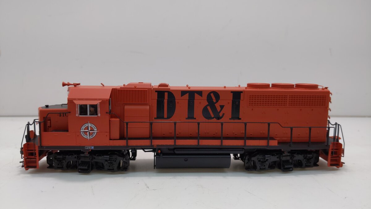 Atlas 10000389 HO DT&I GP40-2 Phase I Diesel Locomotive w/ DCC #410
