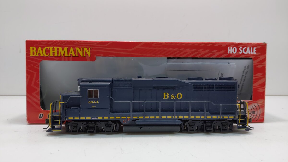 Bachmann 67601 HO Scale Baltimore & Ohio EMD GP30 Diesel Loco Sound/DCC #6944