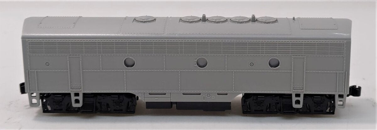 Kato 176-2201 N Undecorated EMD F7B Diesel Locomotive Standard DC