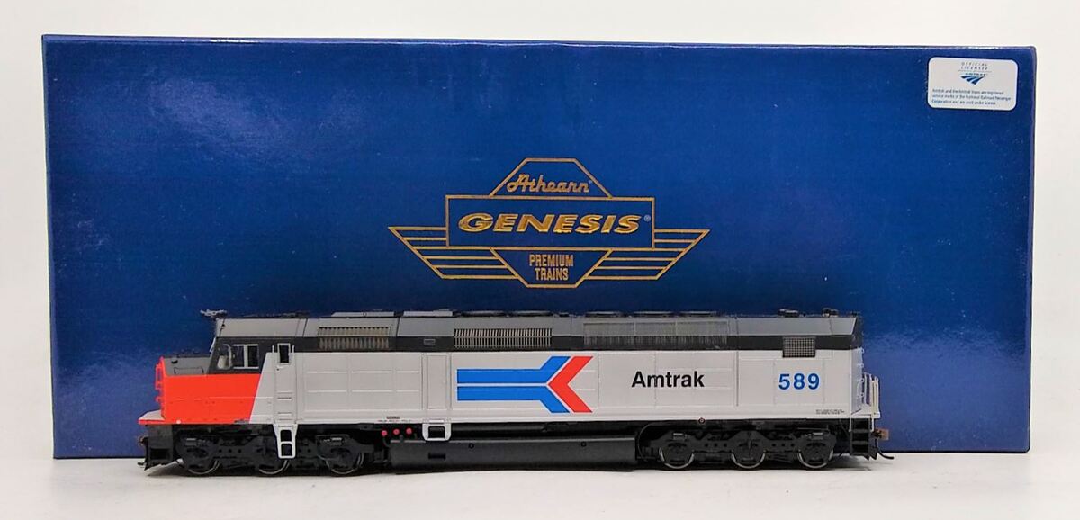 Athearn G63973 HO Amtrak SDP40F Diesel Locomotive with DCC & Sound #589