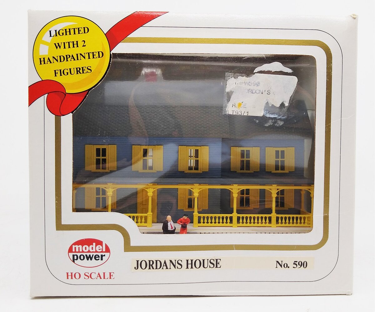Model Power 590 HO Scale Jordan's House Lighted W/2 Figures Built-Up