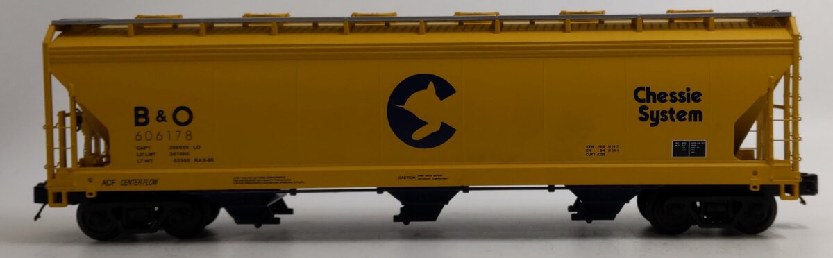 MTH 20-97697 O Gauge Chessie 3-Bay Centerflow Hopper Car #606178