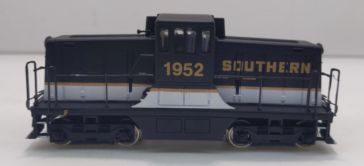 Bachmann 80013 Southern Railway GE 44-Ton Switcher #1952