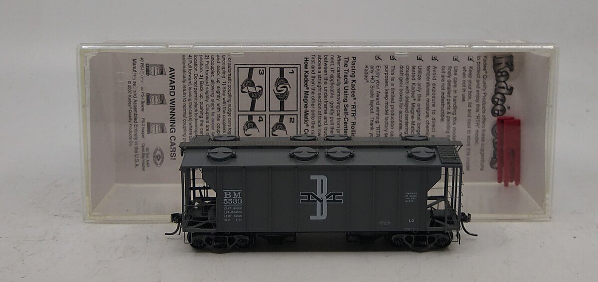 Kadee 8331 HO Boston & Maine PS-2 Covered Hopper #5533