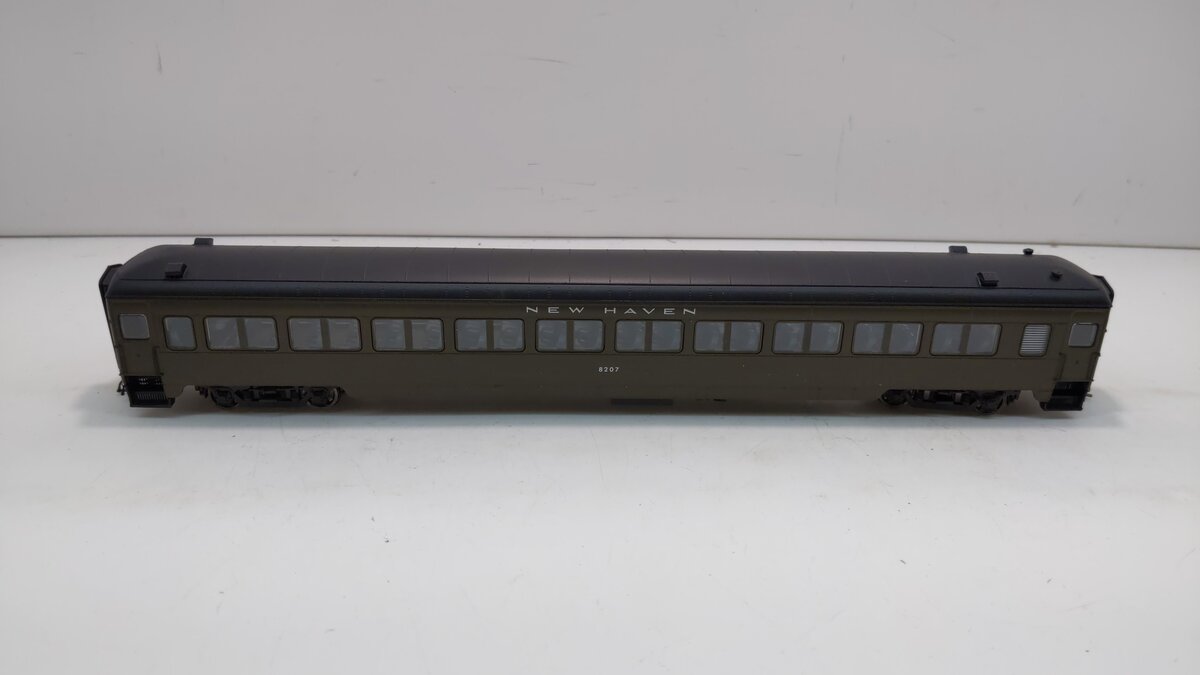 Rapido Trains 109020 HO New Haven 10-Window Coach #8207 (Pullman Green)