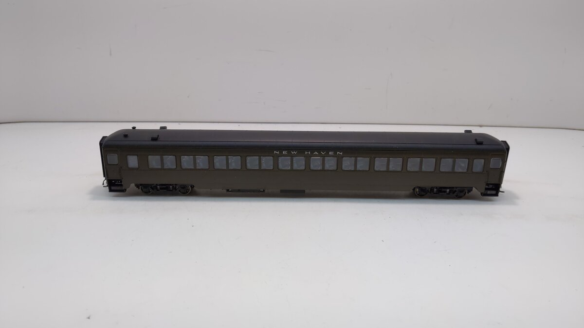 Rapido Trains 109024 HO New Haven 10-Window Coach No # (Pullman Green)
