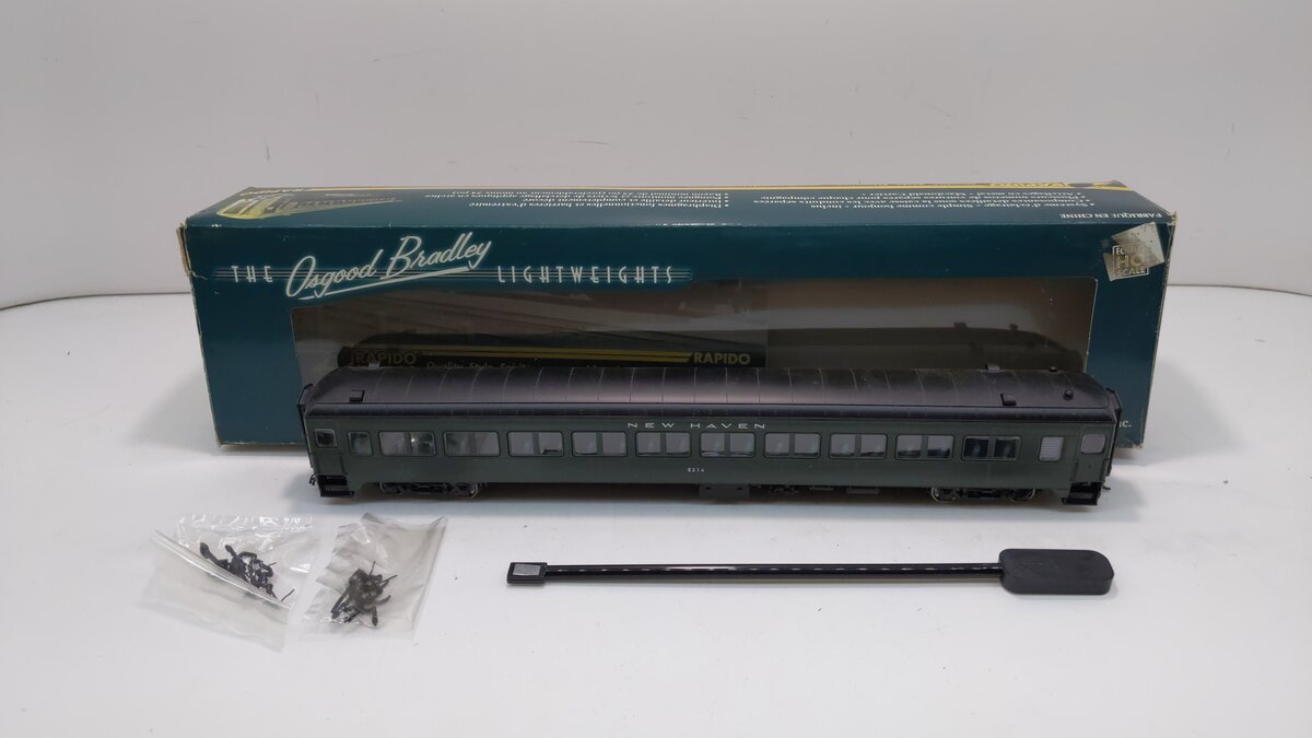 Rapido Trains 109028 HO New Haven 10-Window Coach #8214