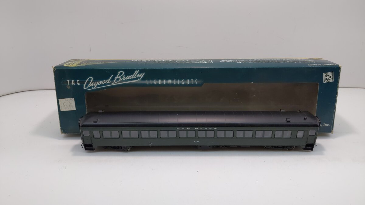 Rapido Trains 109029 HO New Haven 10-Window Coach #8236