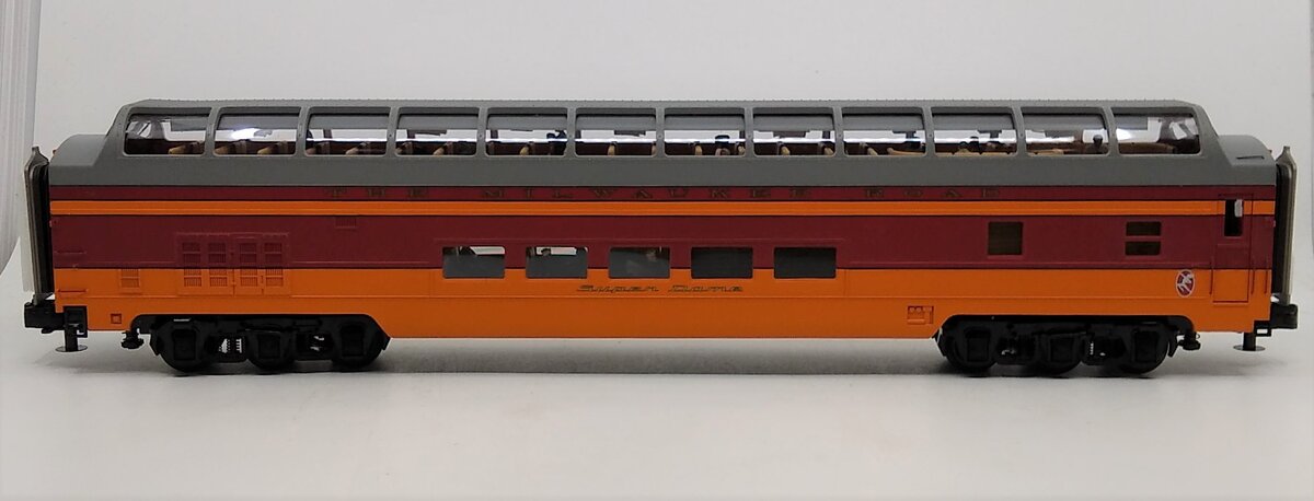 MTH 20-67173 Milwaukee Road 70' Streamlined Vista Dome Passenger Car
