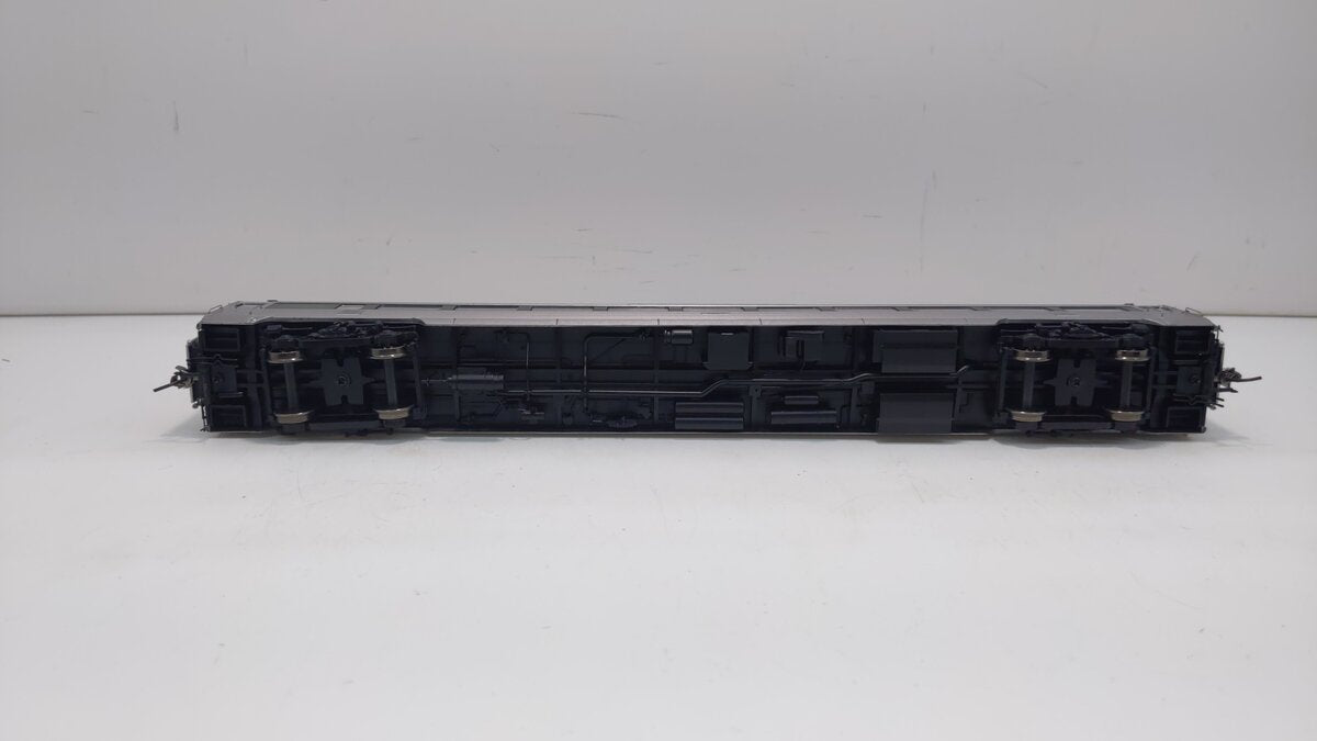 Rapido Trains 17001 HO New Haven Pullman-Bradley Stainless Steel Coach #8600