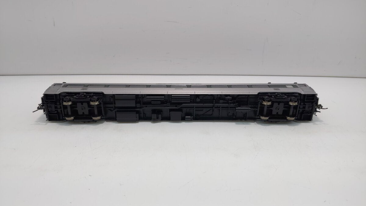 Rapido Trains 17011 HO New Haven Pullman-Bradley Stainless Steel Coach No Number