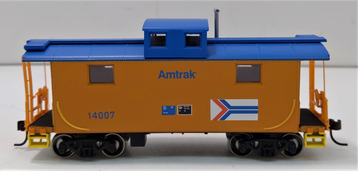 Athearn 74267 HO Amtrak 2-Window Caboose #14007