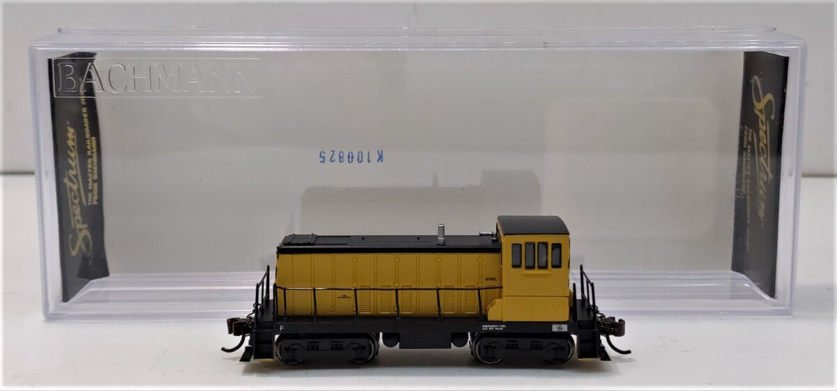 Bachmann 82054 N Unlettered, Painted GE 70 Ton Diesel Locomotive w/DCC