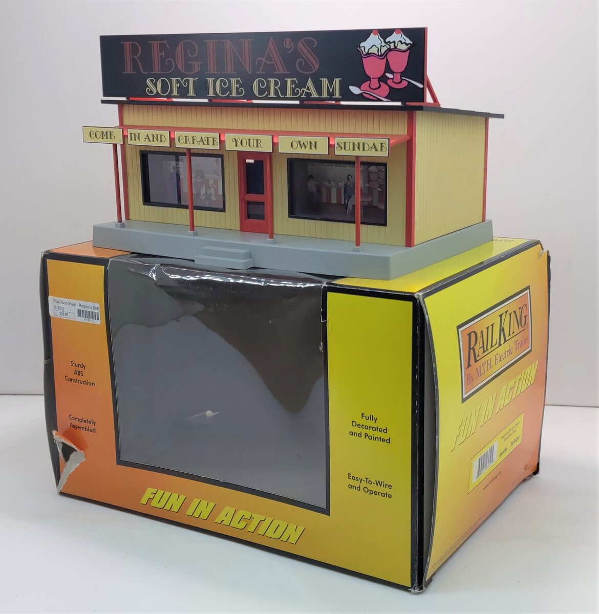 MTH 30-90293 Regina’s Soft Ice Cream Road Side Stand