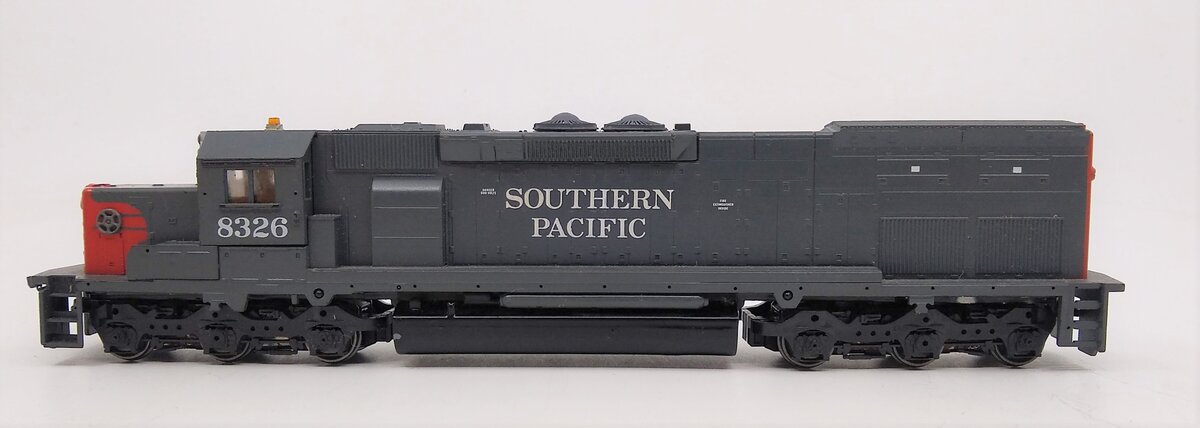 Athearn 4501 HO Southern Pacific SD40T-2 Diesel Locomotive #8326