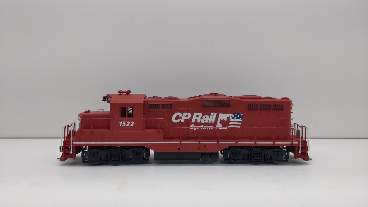 Walthers 931-114 HO Canadian Pacific GP9M Diesel Locomotive #1522