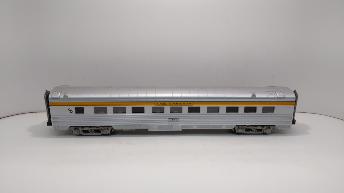 MTH 20-66125 O C&O 70’ Streamlined Vista Dome/Diner Passenger Set (Set of 2)